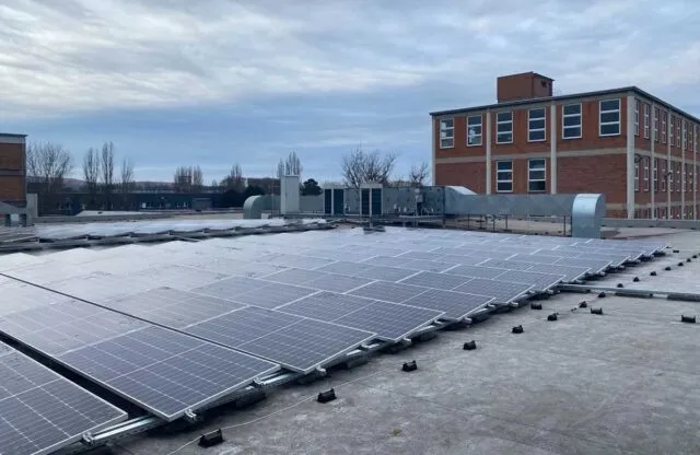Detail fotovoltaických panelů